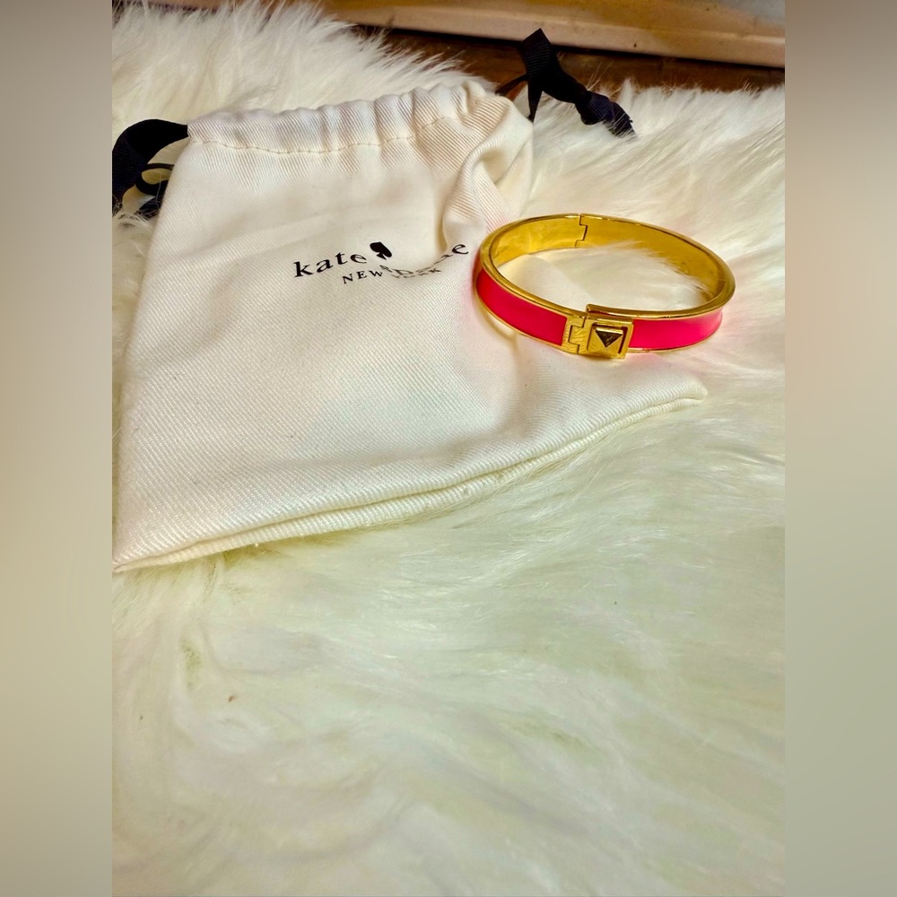 Kate Spade Turnlock Bracelet with dustbag